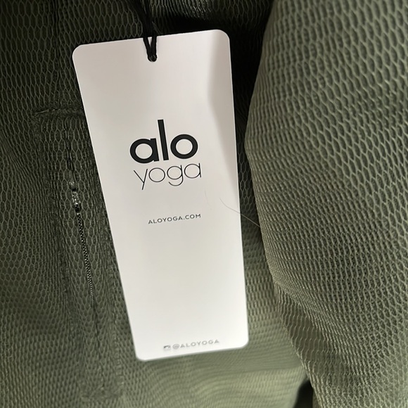 Woman’s ALO yoga, jacket, size small military green - Picture 4 of 9